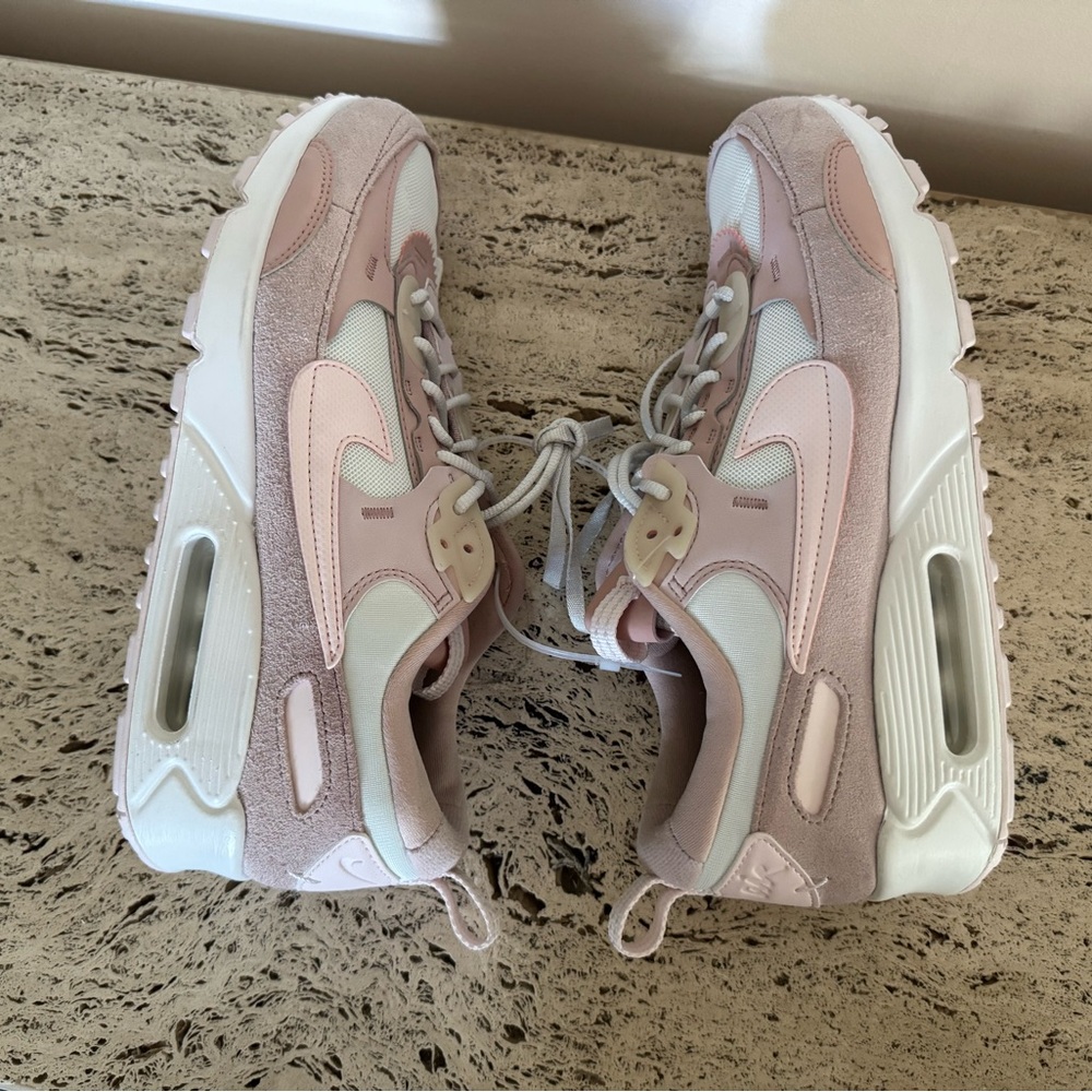 NWOB Nike (WMNS) Air Max 90 Futura 'Barely Rose'. Size 10. MSRP $186 - Picture 13 of 17